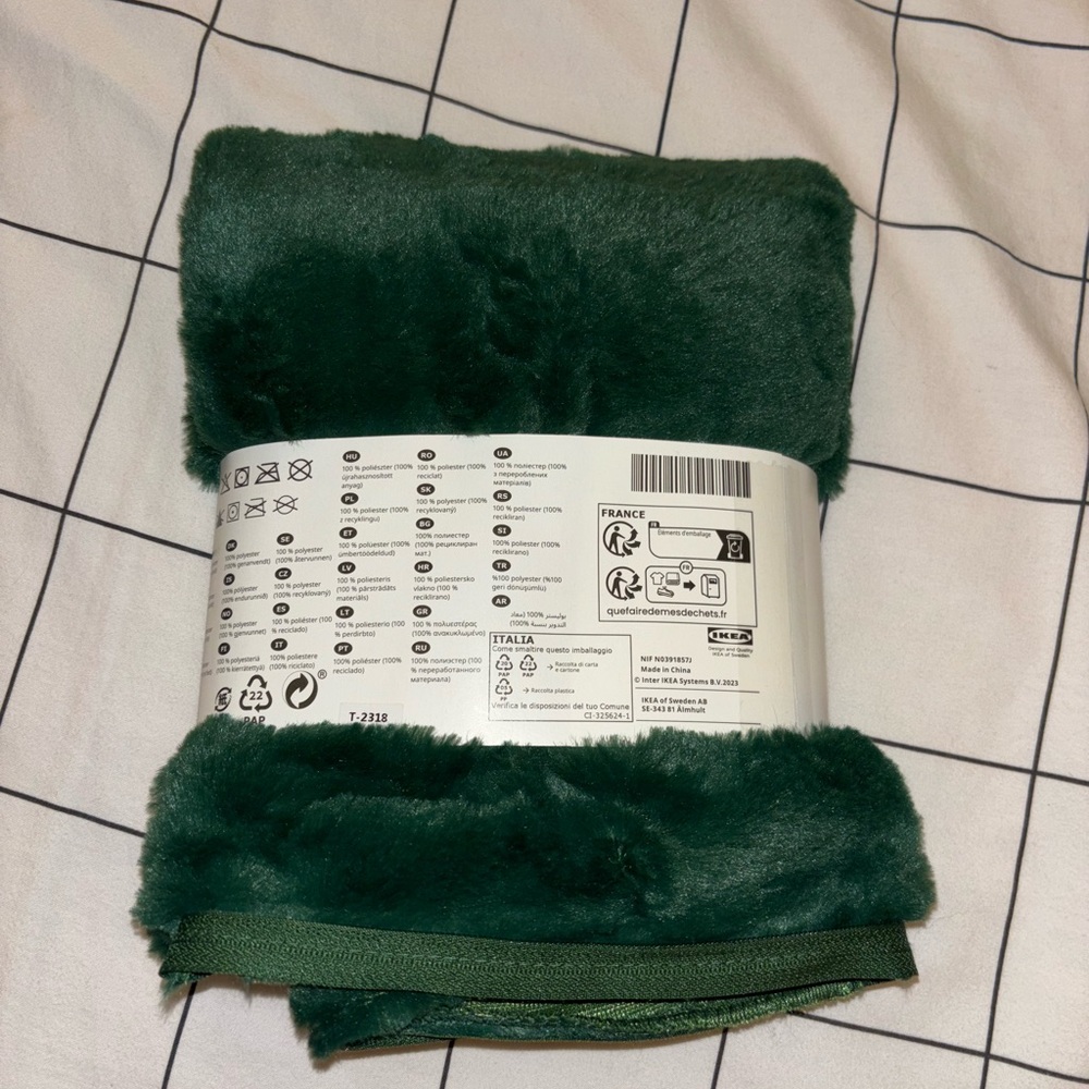 NWT Dark Green Faux Fur Pillow Cover - Picture 2 of 2